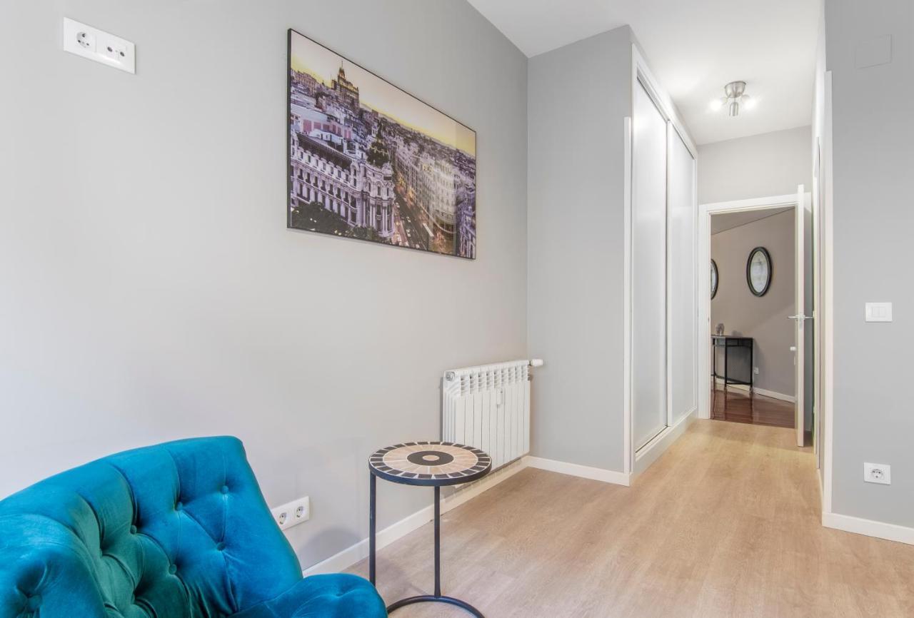 Cross Check Descalzas Reales Apartment Madrid Exterior foto