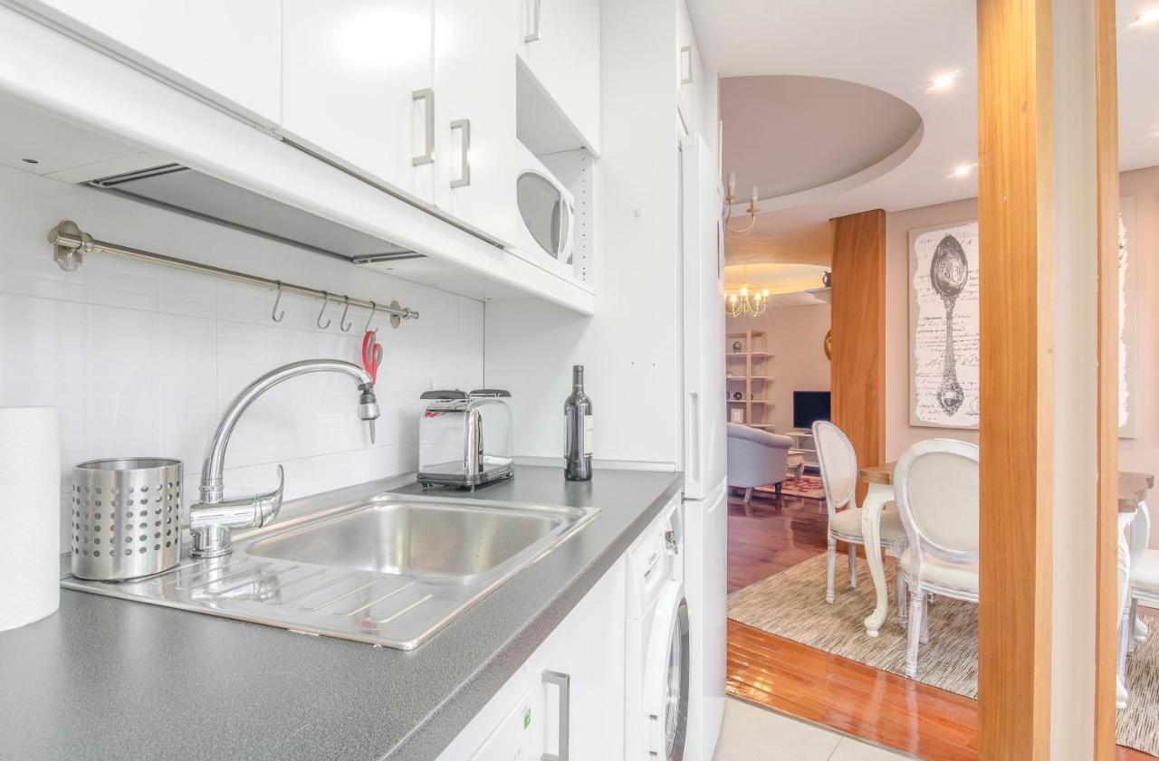 Cross Check Descalzas Reales Apartment Madrid Exterior foto